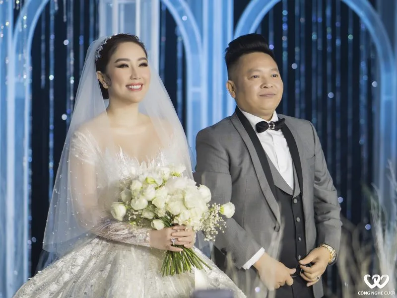 Công ty Công Nghệ Cưới chuyên tổ chức đám cưới, trang trí tiệc cưới 22 Tiệc cưới ca sỹ Bão Thy